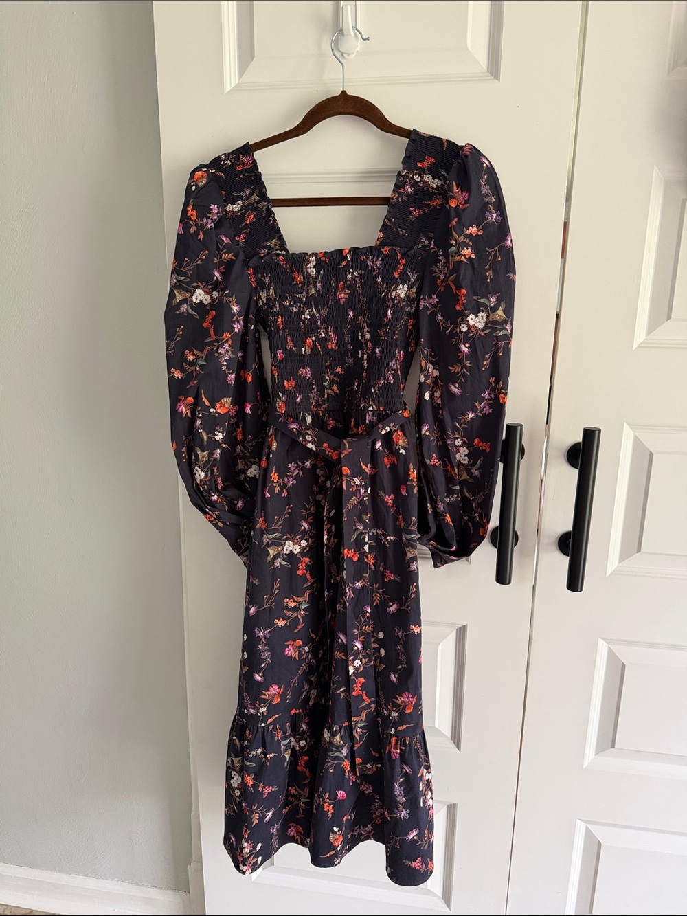 Leota Confetti Smocked Square Neck Black Floral Midi Dress small